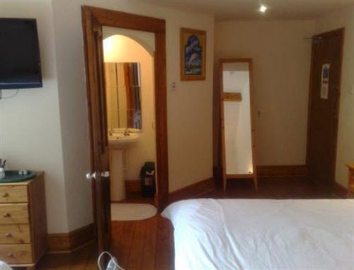 Achill Guest House Solihull Extérieur photo